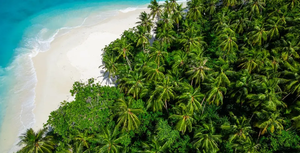 Beachfront Land for Sale – Aa. Maalhos