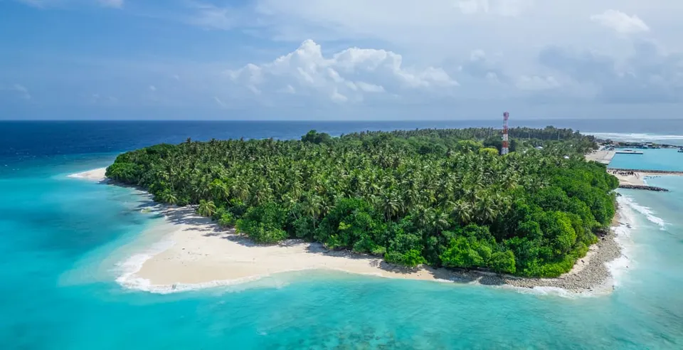 Beachfront Land for Sale – Aa. Maalhos