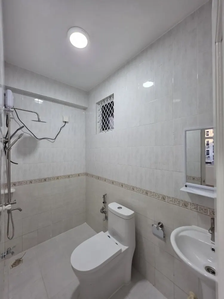 OFFICE SPACE FOR RENT - INNER MALDIVES BUIDLING - 4TH FLOOR