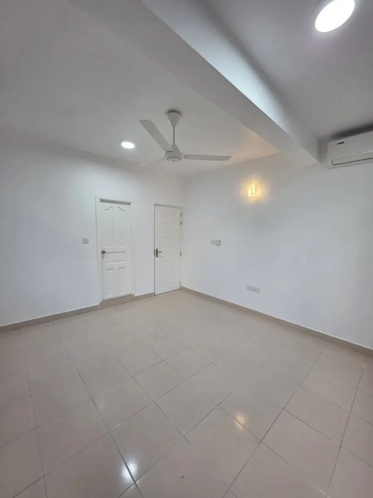 OFFICE SPACE FOR RENT - INNER MALDIVES BUIDLING - 4TH FLOOR