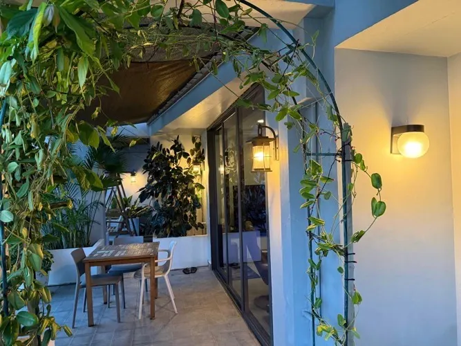 Penthouse for Sale, 3BD 3BTH Large Living and Dinning Area, Big Balcony Garden
