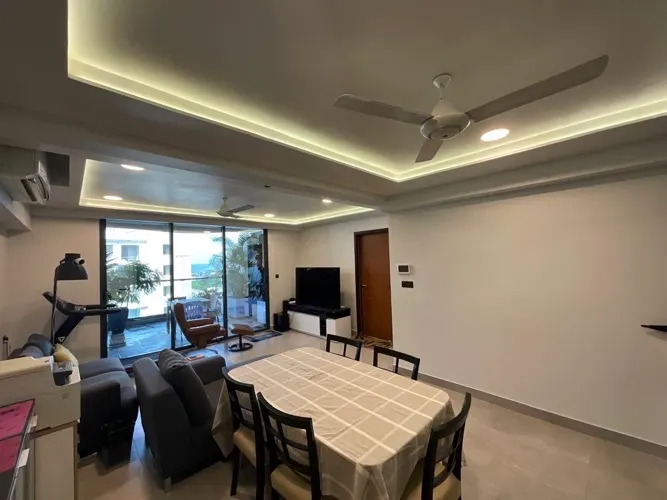 Penthouse for Sale, 3BD 3BTH Large Living and Dinning Area, Big Balcony Garden