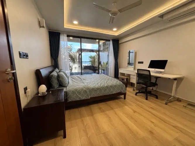 Penthouse for Sale, 3BD 3BTH Large Living and Dinning Area, Big Balcony Garden